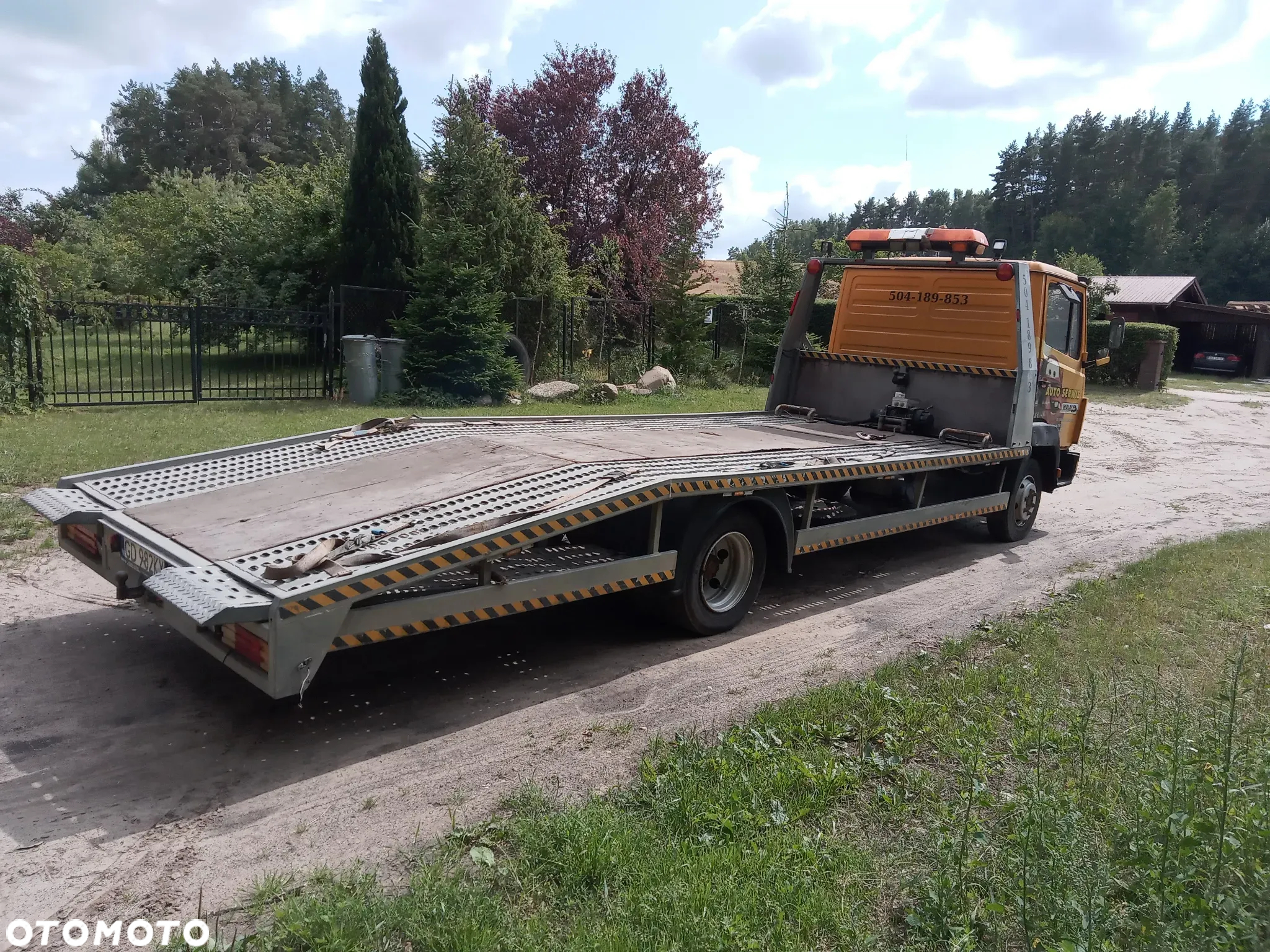 Mercedes-Benz 814 - 9