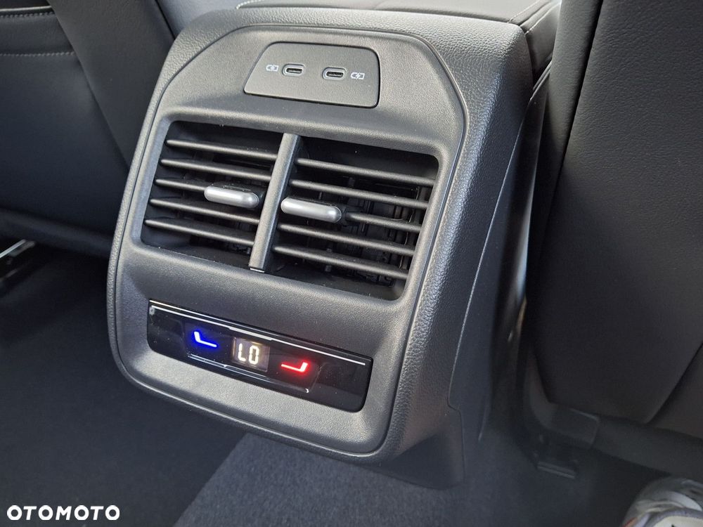 Volkswagen Passat - 24