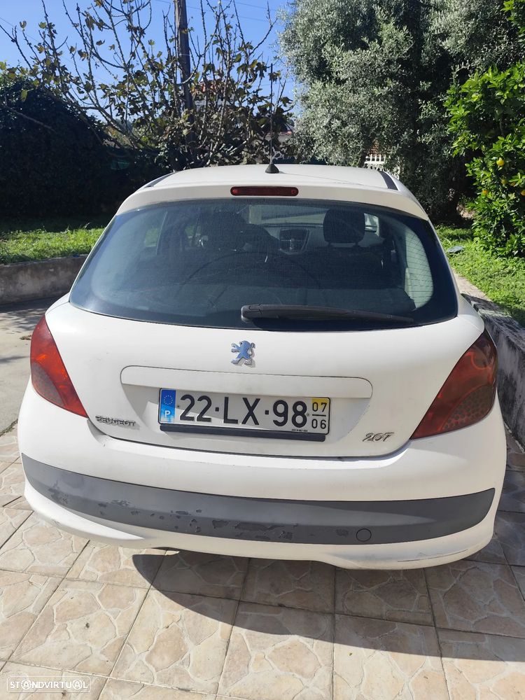 Peugeot 207 - 3