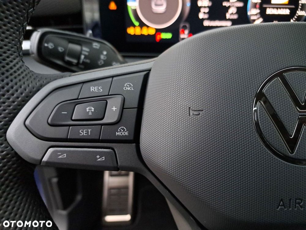 Volkswagen T-Roc 1.5 TSI HEV R-Line - 21