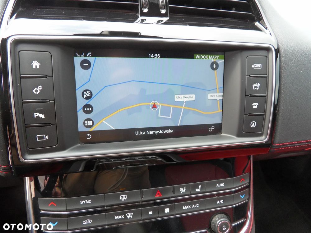 Jaguar XE E-Performance Pure - 19