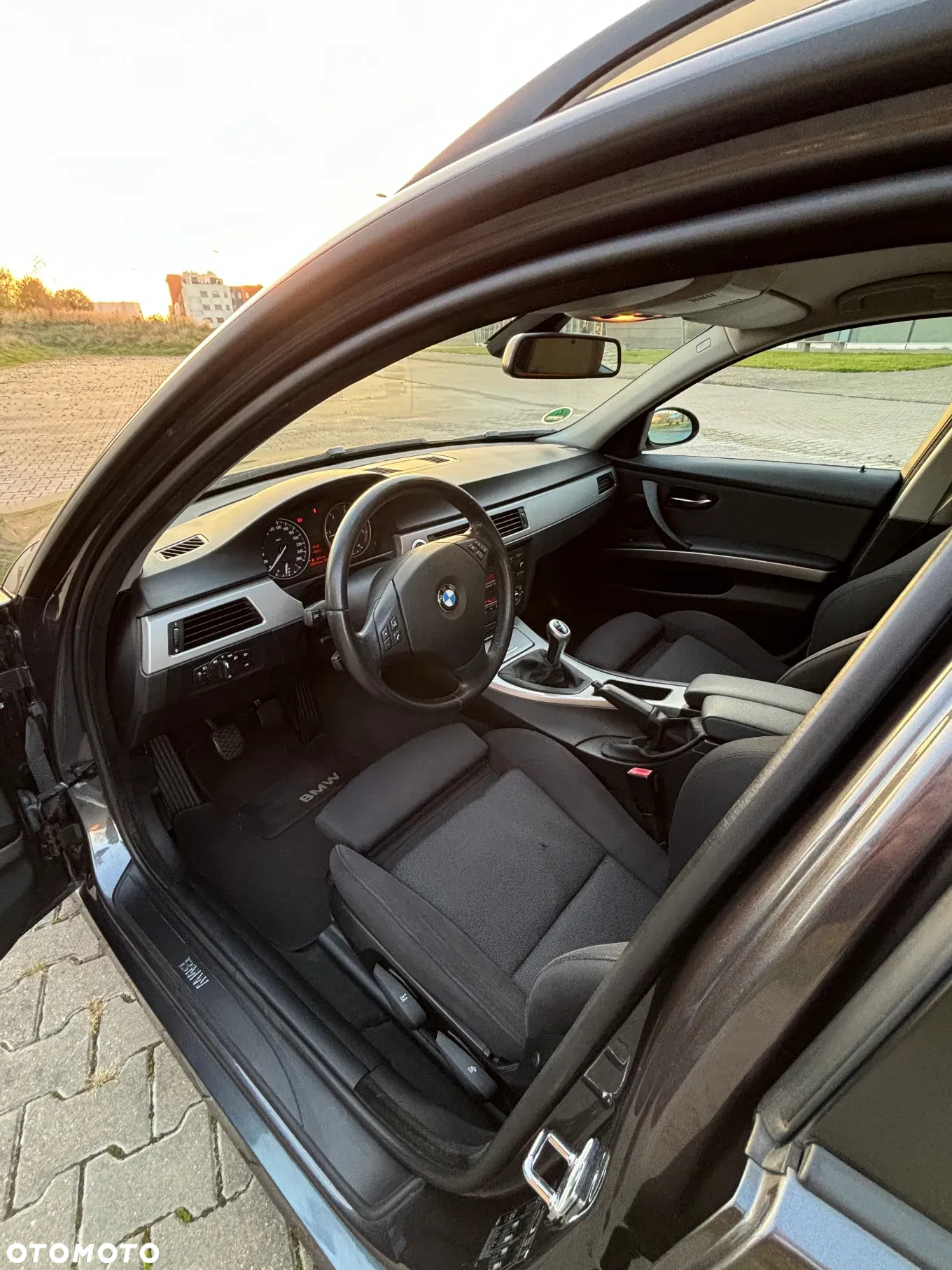 BMW Seria 3 318d - 15