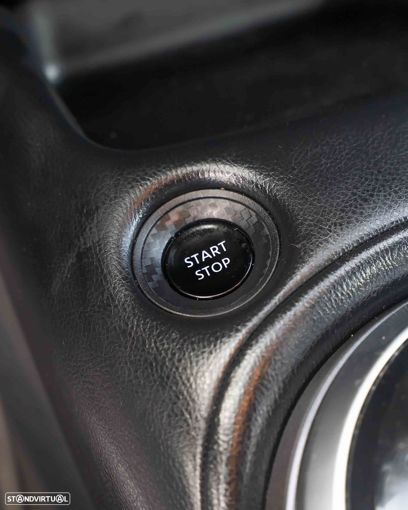 Nissan Juke 1.6 Hybrid Tekna - 27