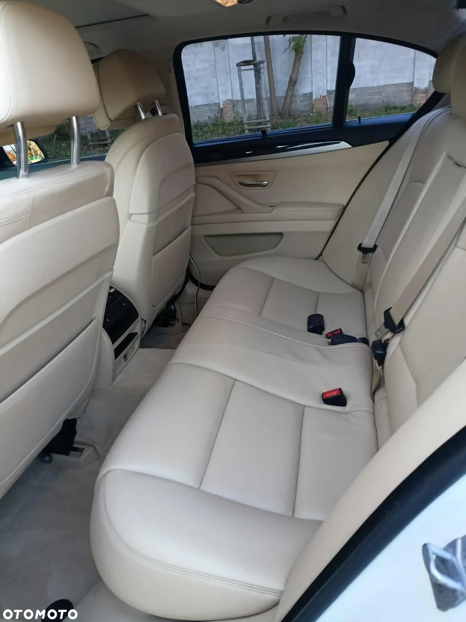 BMW Seria 5 535i xDrive - 11
