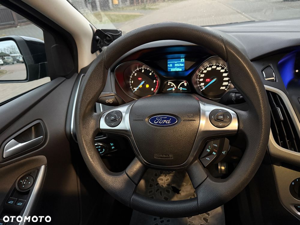 Ford Focus SW 1.6 TDCi DPF Champions Edition - 17