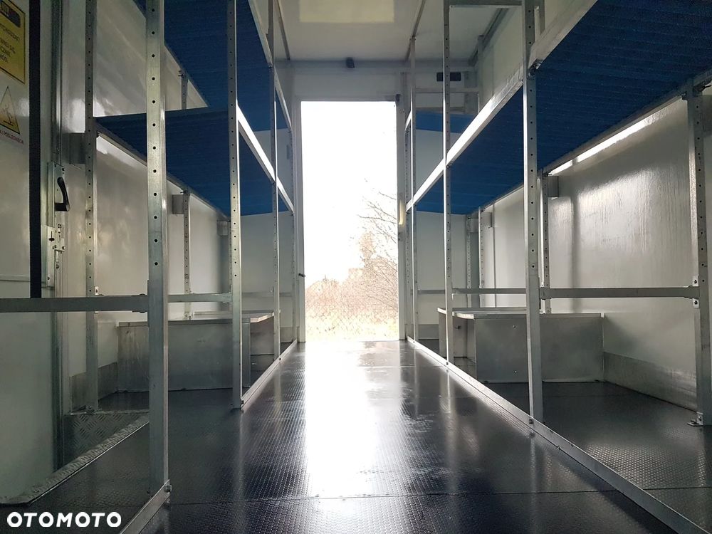 Iveco DAILY KONTENER NISKOPODŁOGOWY 4,43x2,23x2,42 SKLEP KAMPER KONIOWÓZ BAR KLIMA - 30