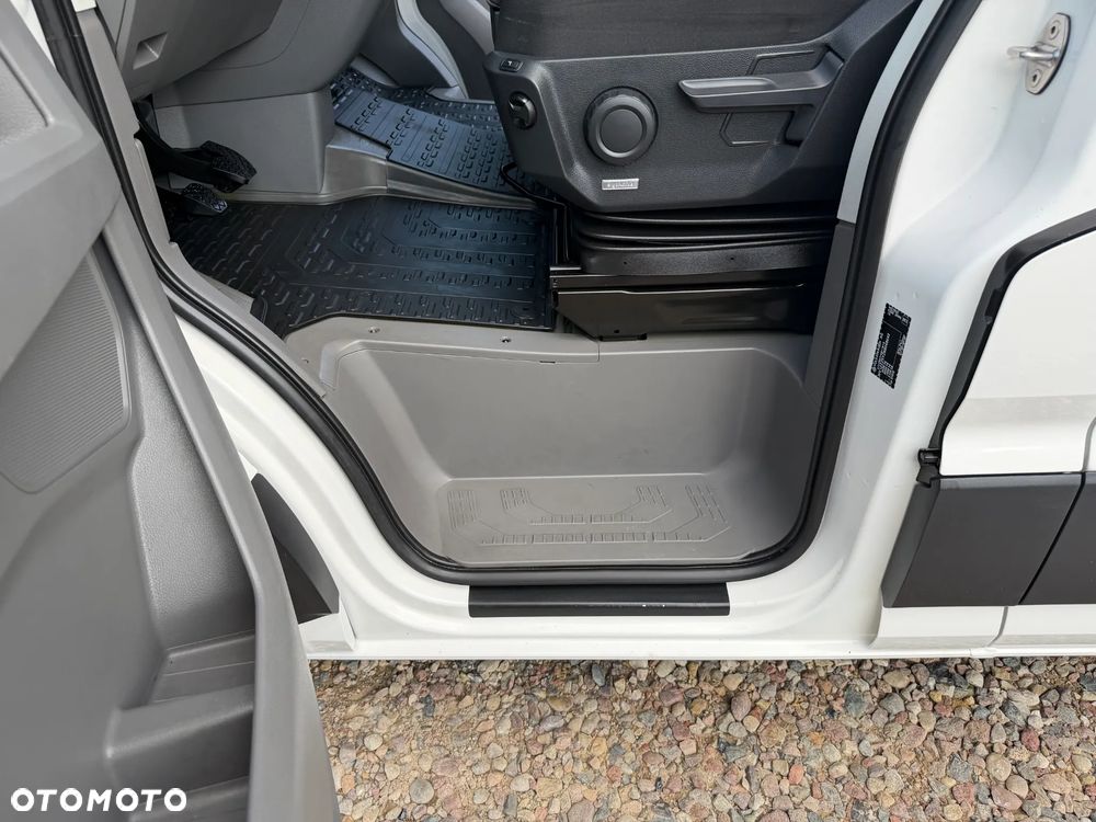 Volkswagen Crafter - 12