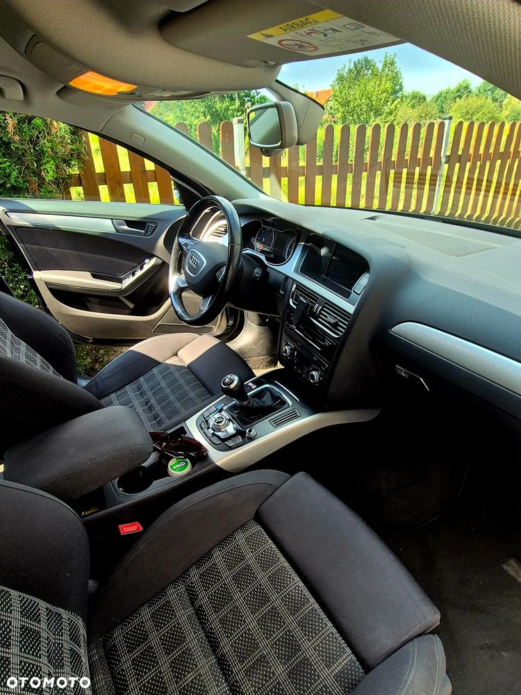 Audi A4 Avant 2.0 TDI - 8