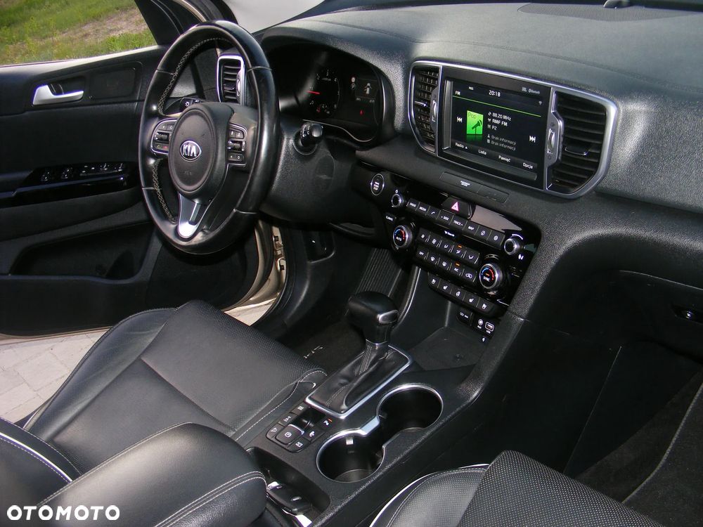 Kia Sportage 2,0 CRDI AWD Platinum - 10
