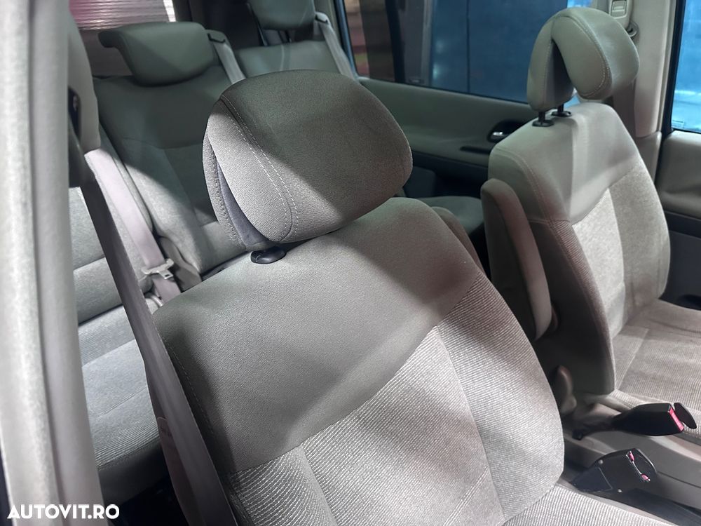 Renault Espace 1.9 dCi Expression L - 11