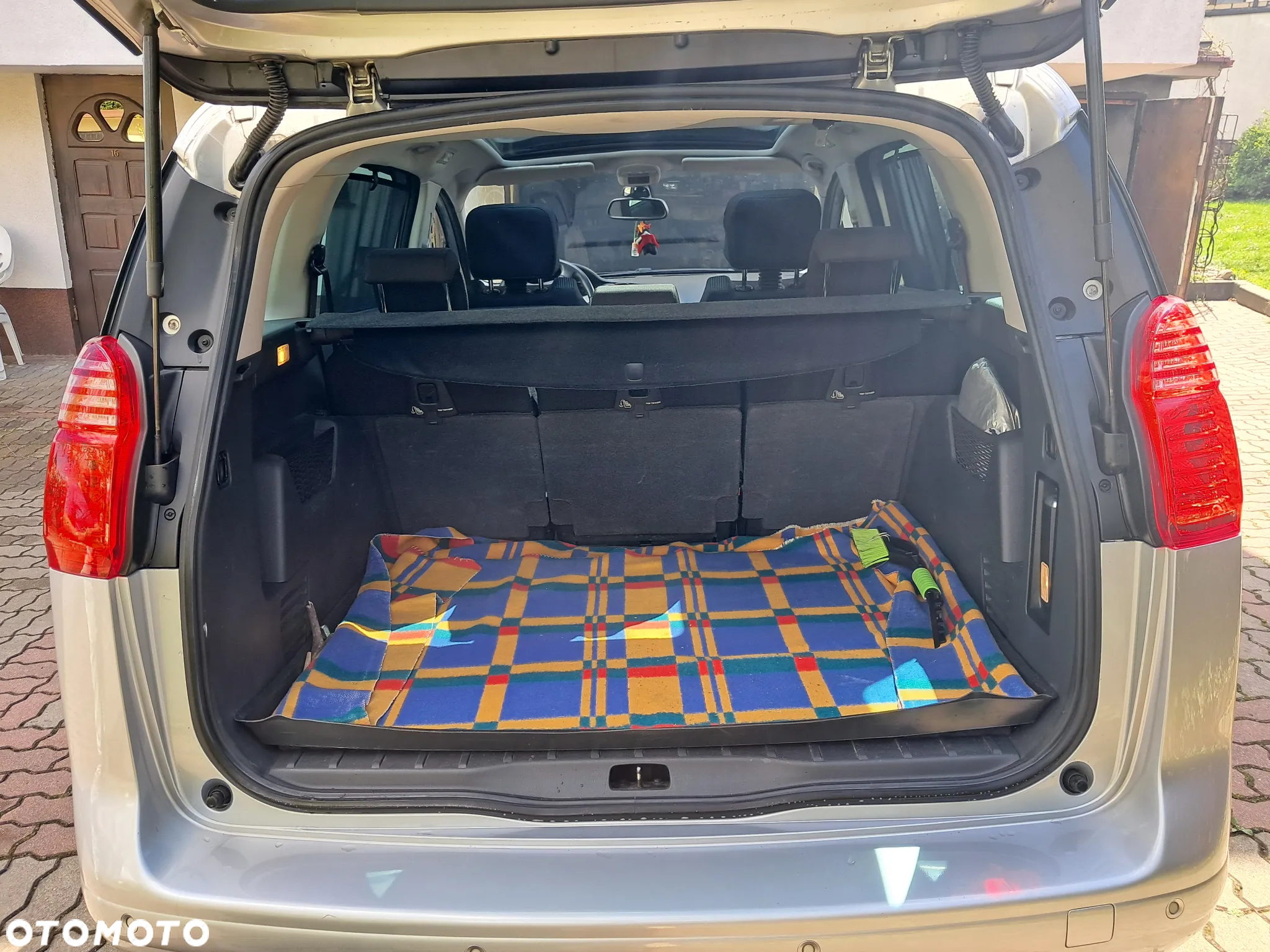 Peugeot 5008 1.6 HDi Family - 4