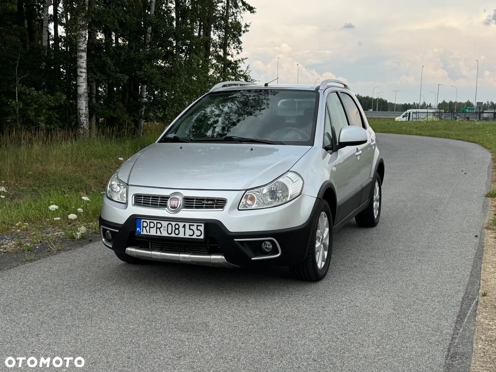 Fiat Sedici 2.0 Multijet DPF 4x4 Emotion - 1