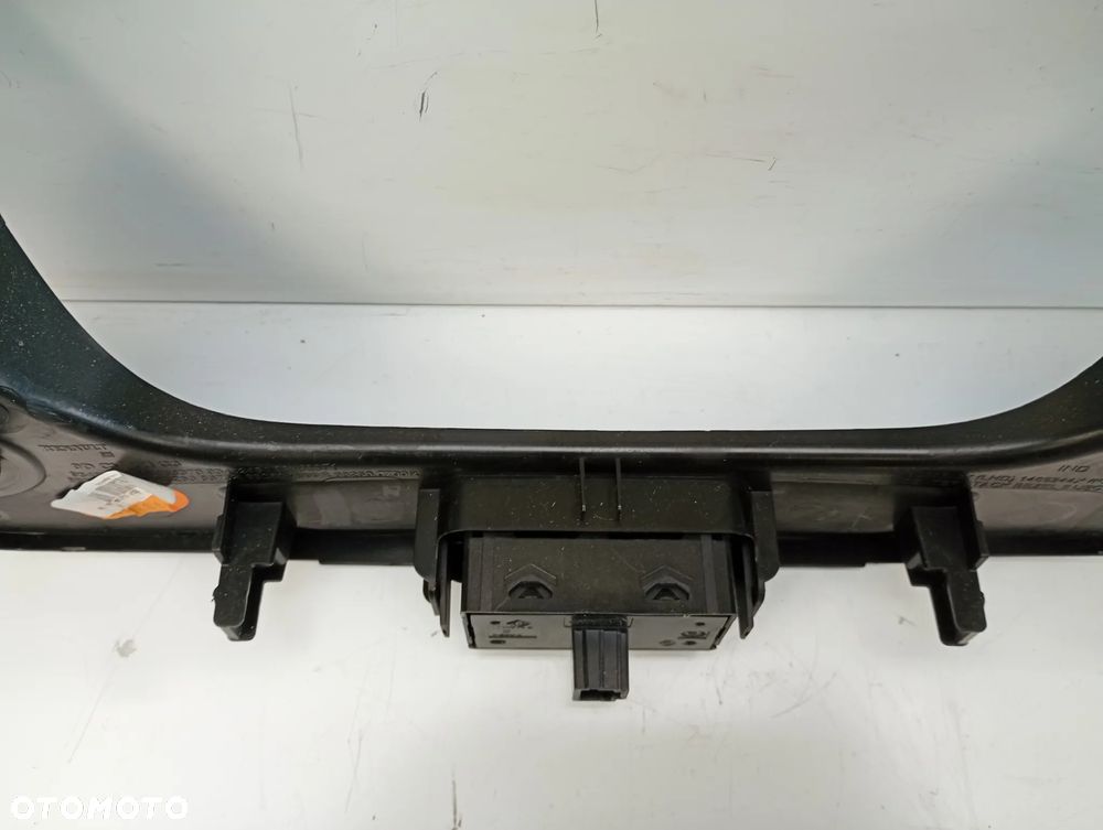 osłona ramka środkowa konsoli radia kratka nawiewu przełącznik opel vivaro b trafic III talento 682607479R - 11