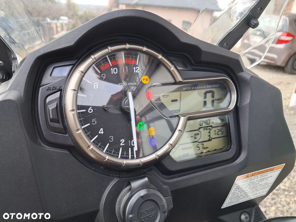 Suzuki V-STROM - 4