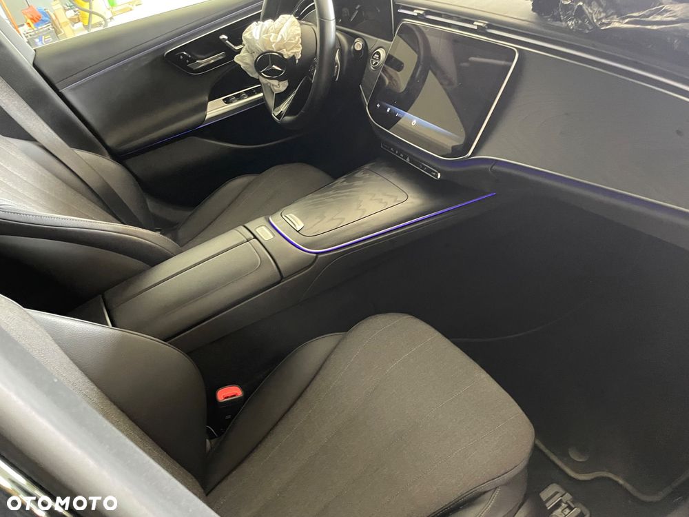 Mercedes-Benz Klasa E 300 4-Matic Avantgarde - 7