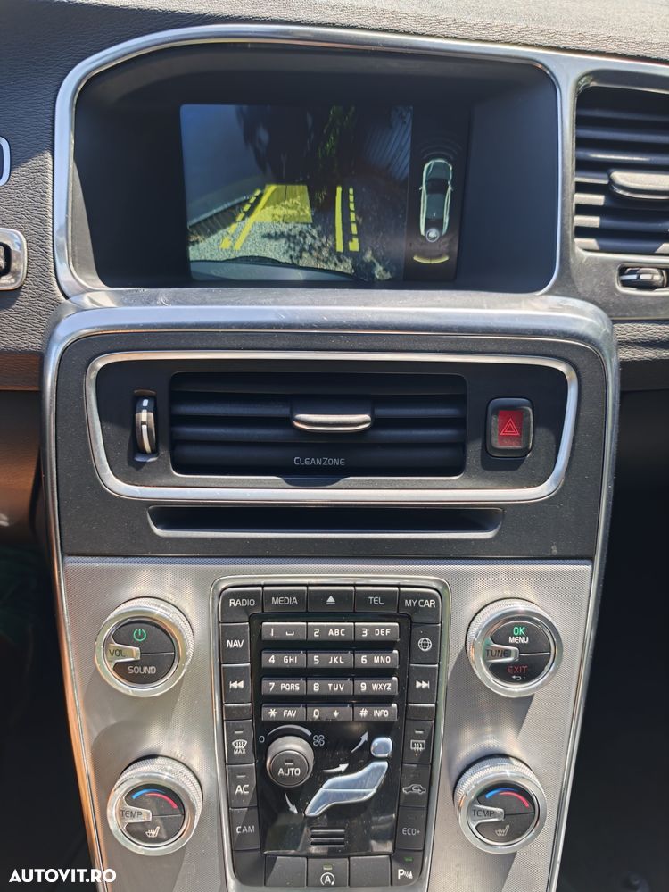 Volvo S60 D3 Geartronic Summum - 8