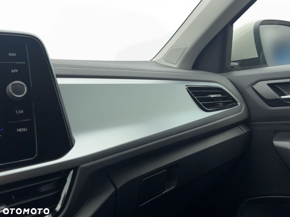 Volkswagen T-Roc 1.5 TSI Life - 24