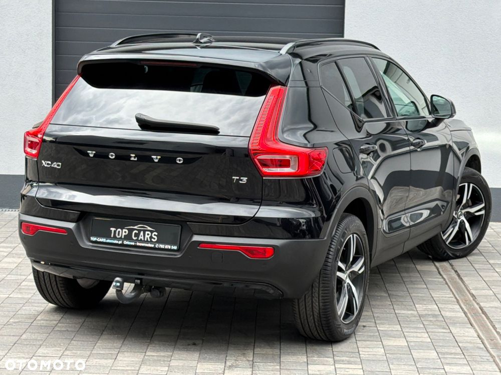 Volvo XC 40 B3 B DKG Ultra Dark - 18