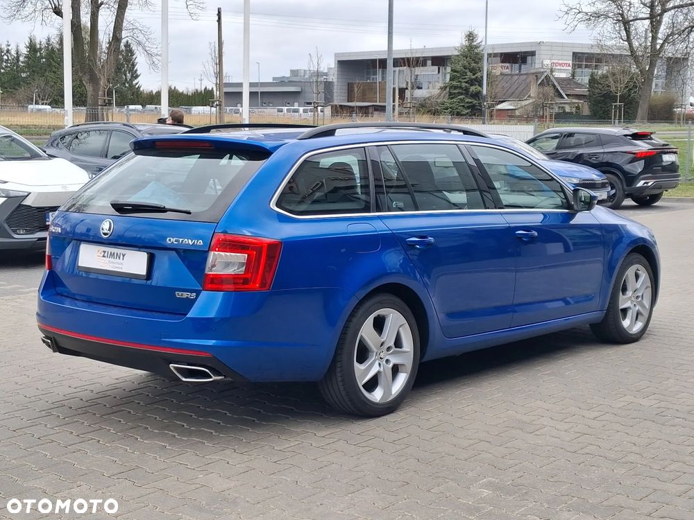 Skoda Octavia 2.0 TDI SCR RS DSG - 9