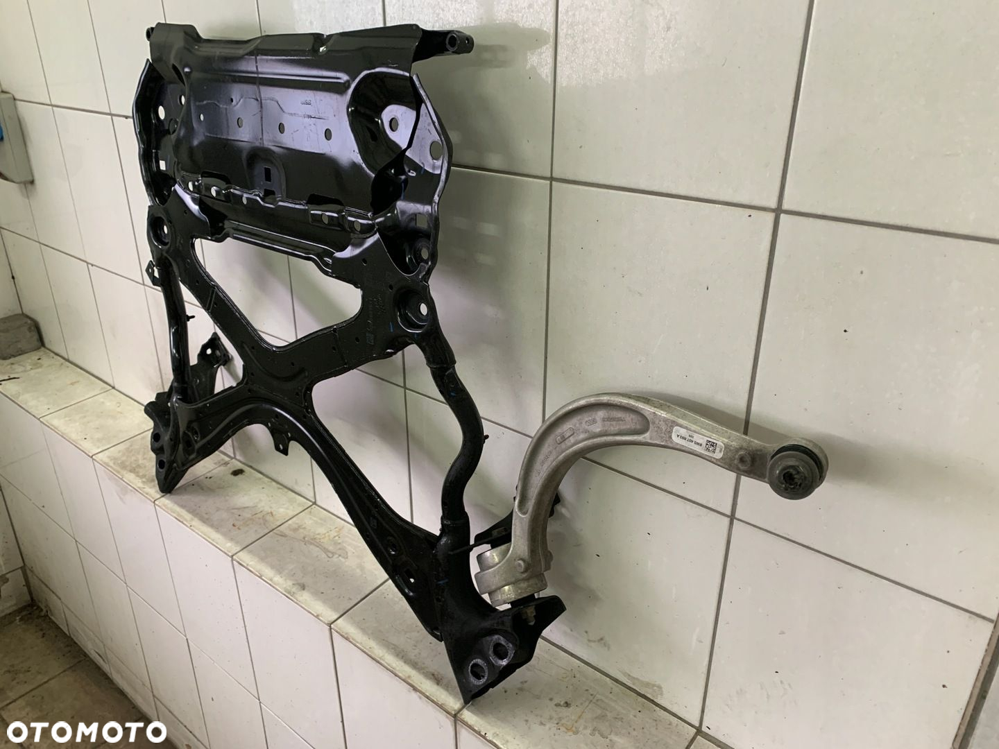 Wózek sanki wahacz przód AUDI A4 RS4 8W LIFT ideał - 8