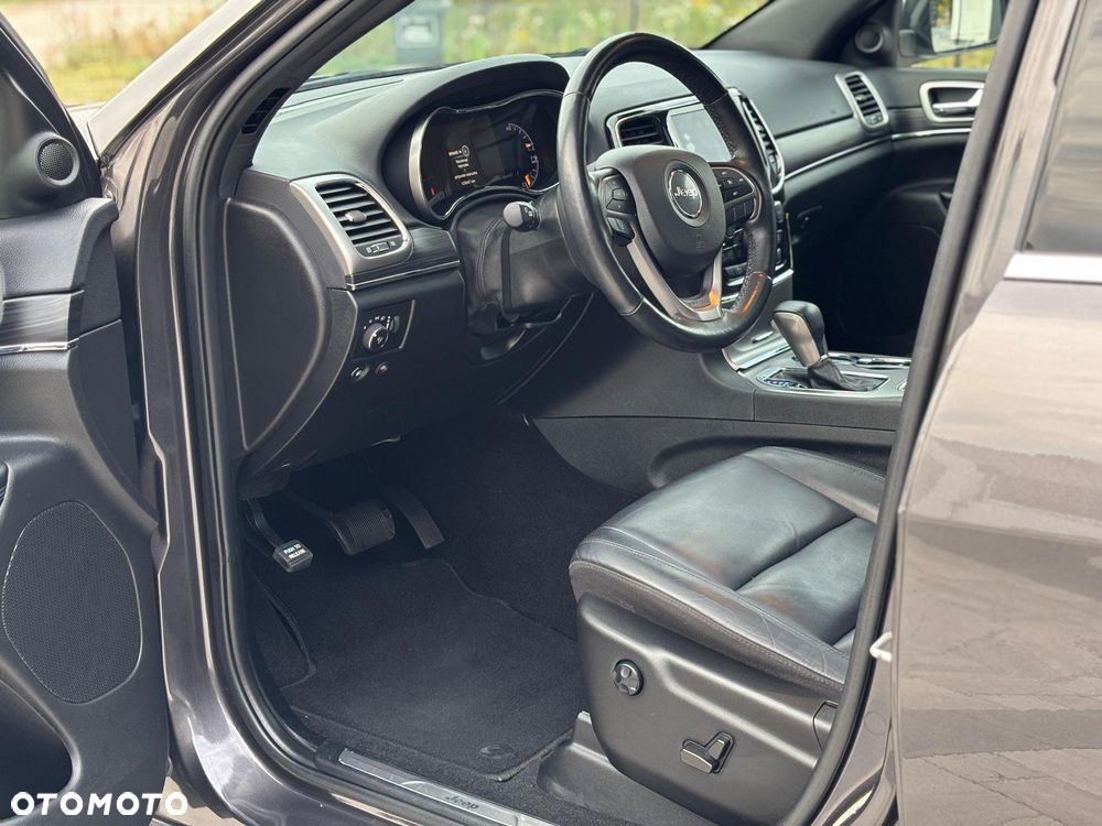 Jeep Grand Cherokee - 15