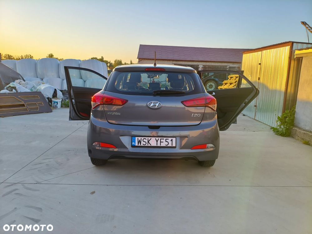 Hyundai i20 1.2 Comfort - 11