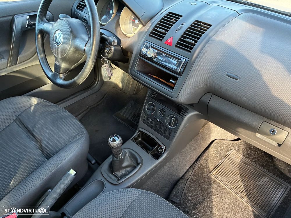 VW Polo 1.0 Confortline - 19