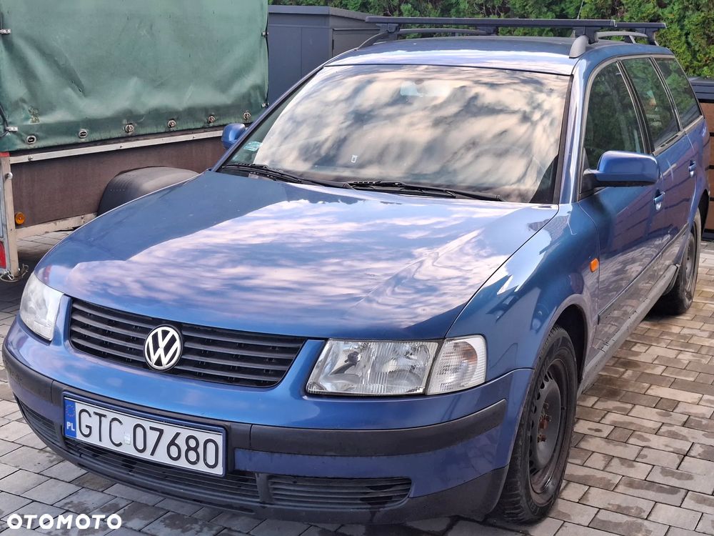 Volkswagen Passat 1.9 TDI Highline - 11