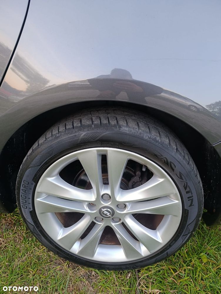 Opel Astra 1.4 Turbo Edition - 21