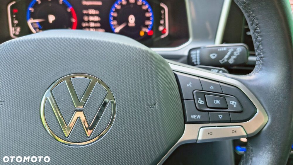 Volkswagen T-Roc - 18