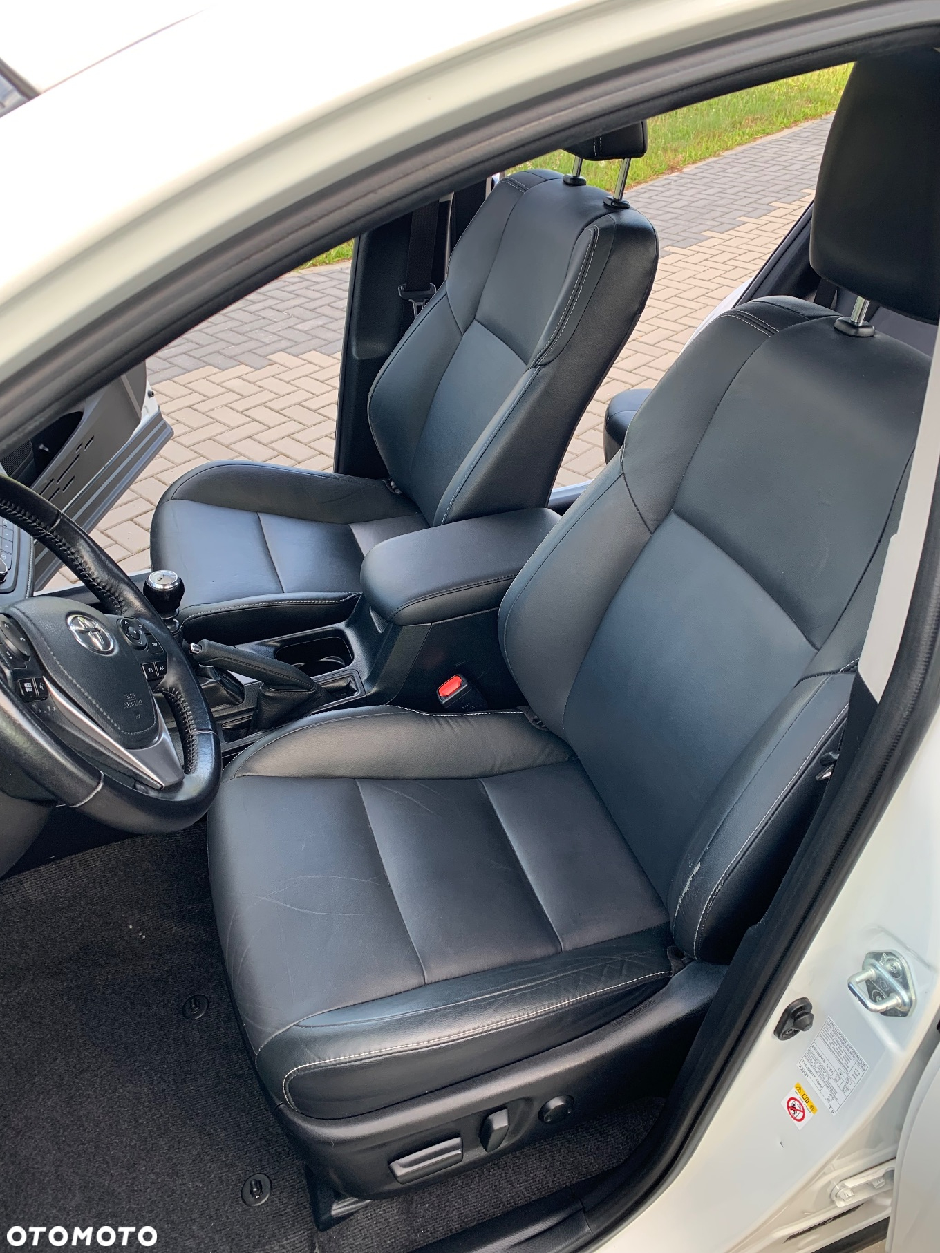 Toyota RAV4 2.0 D-4D 4x2 Start-Stop Executive - 27