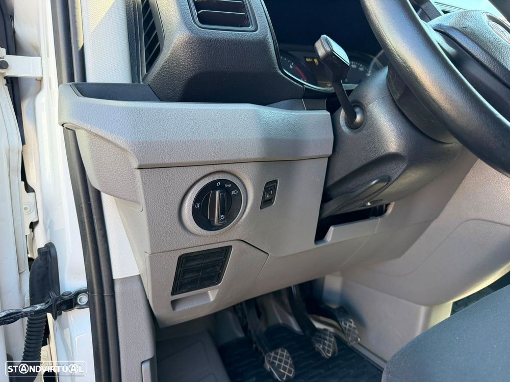 VW Crafter 2.0 TDI CD Longo - 25