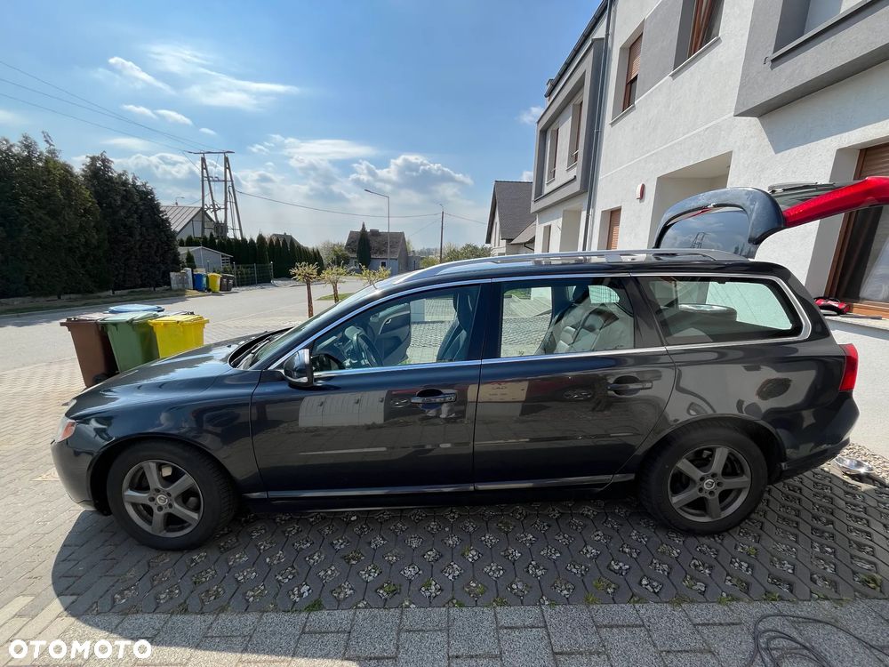 Volvo V70 D2 Summum - 7