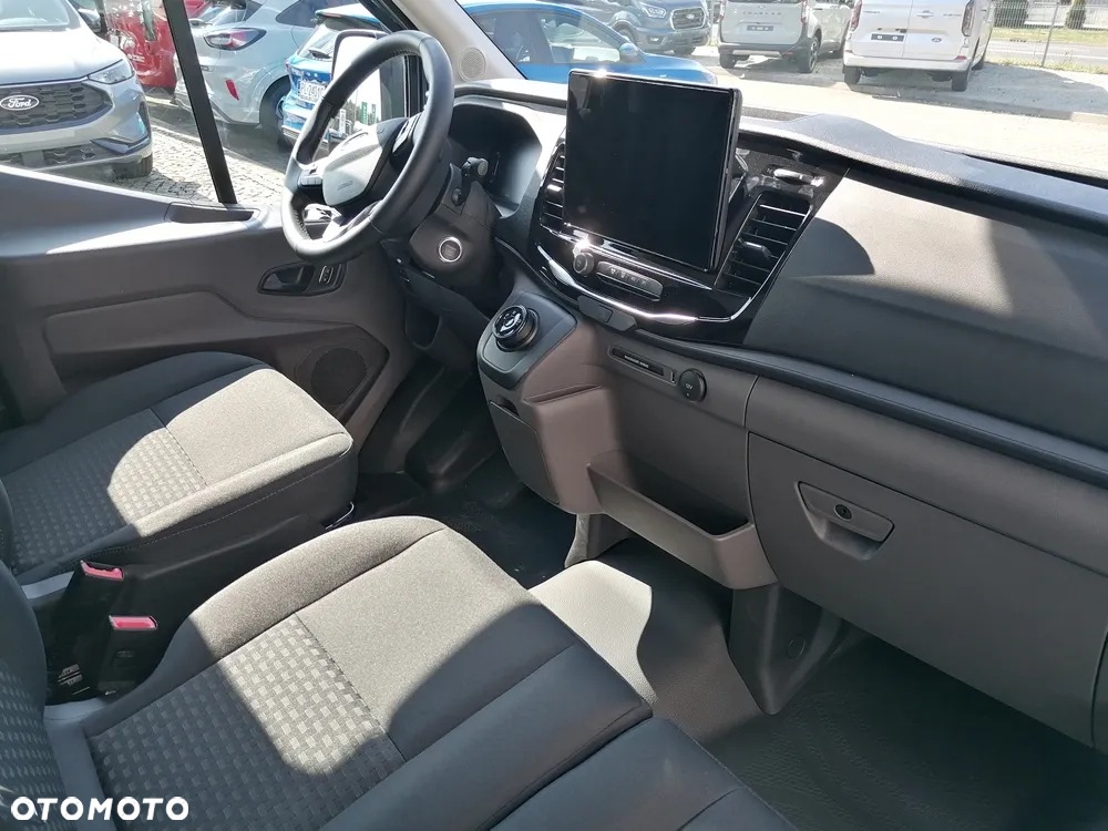 Ford TRANSIT VAN - 13