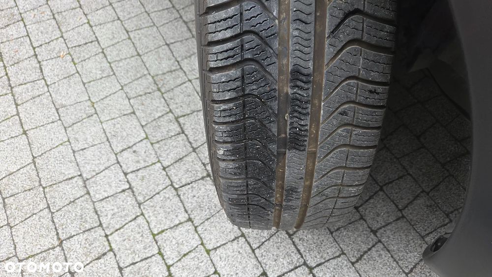 Nissan Qashqai 2.0 dCi 4 x 4 DPF tekna - 12