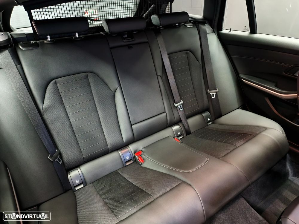 BMW 318 d Aut. M Sport - 37