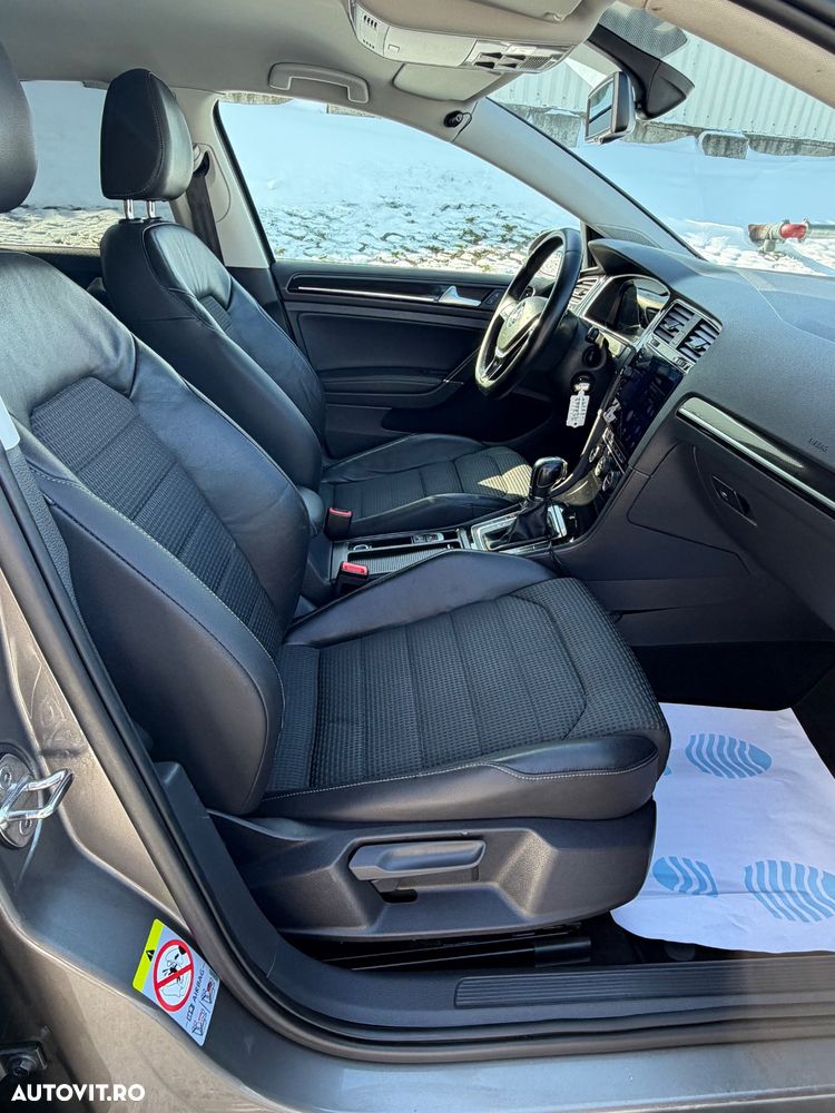 Volkswagen Golf 1.6 TDI DPF DSG MATCH - 17