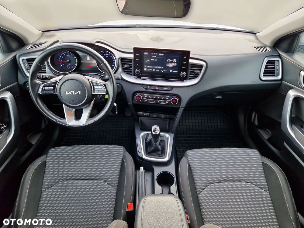 Kia Ceed 1.5 T-GDI M - 22