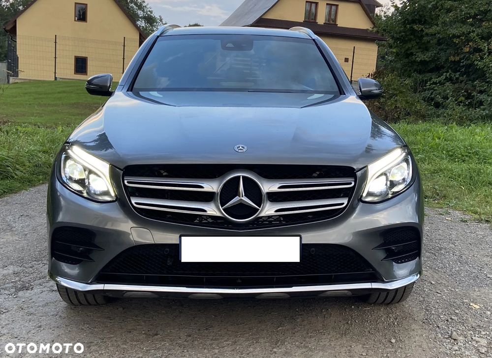 Mercedes-Benz GLC - 11