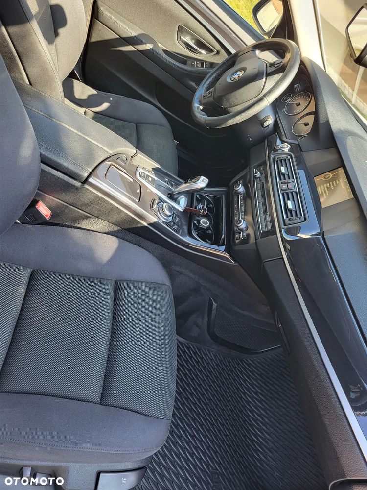 BMW Seria 5 525d xDrive - 3