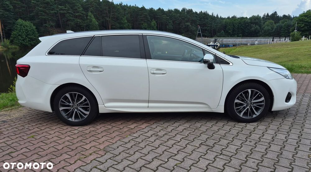 Toyota Avensis 2.0 D-4D Active Business - 2
