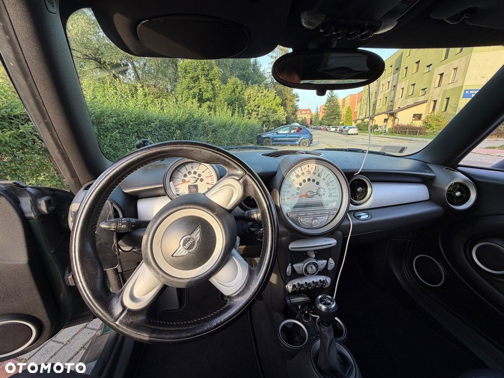 MINI Cooper Standard - 12