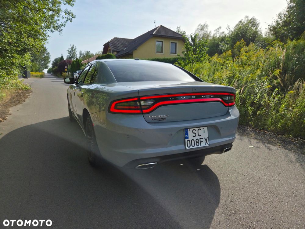 Dodge Charger - 8