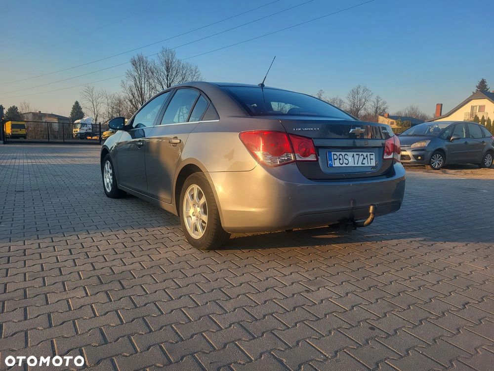 Chevrolet Cruze - 9