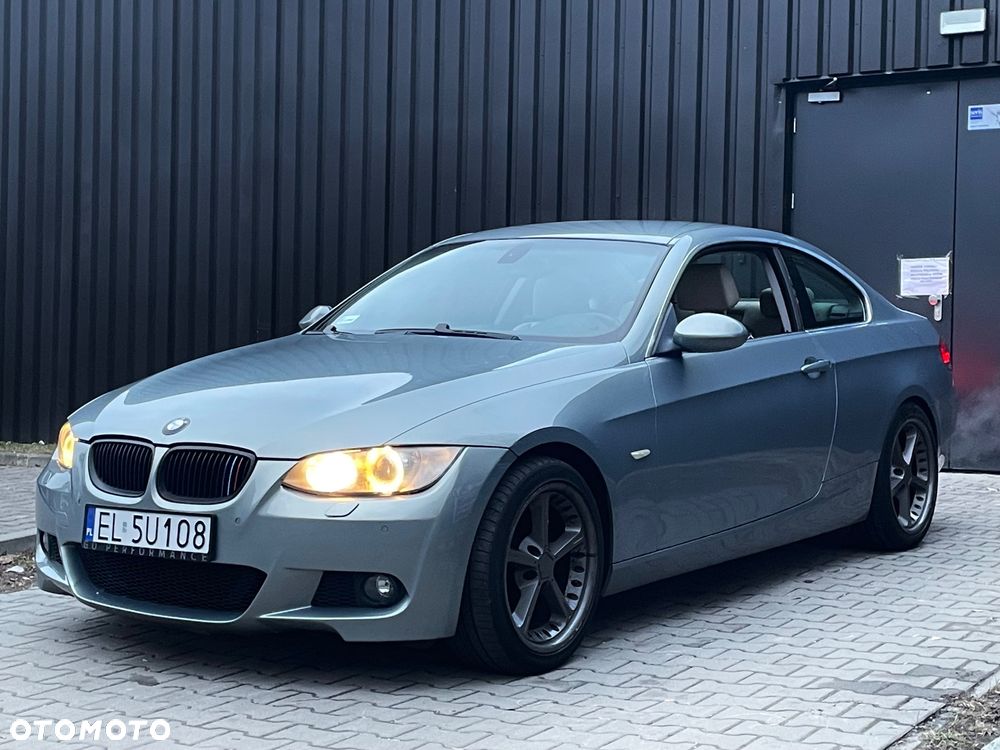 BMW Seria 3 325i M Sport Edition - 5