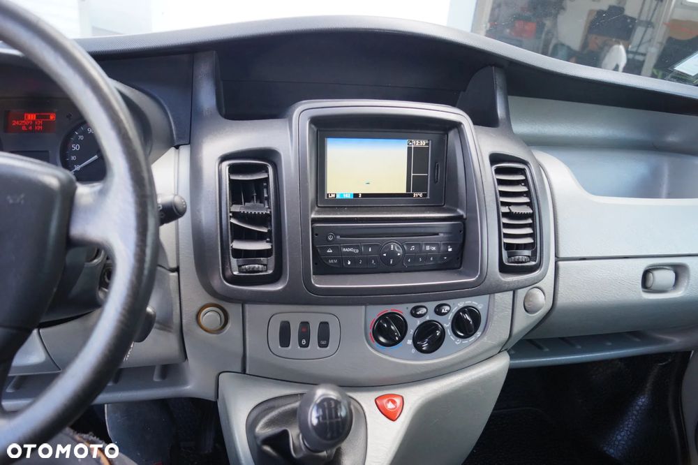 Renault Trafic - 18