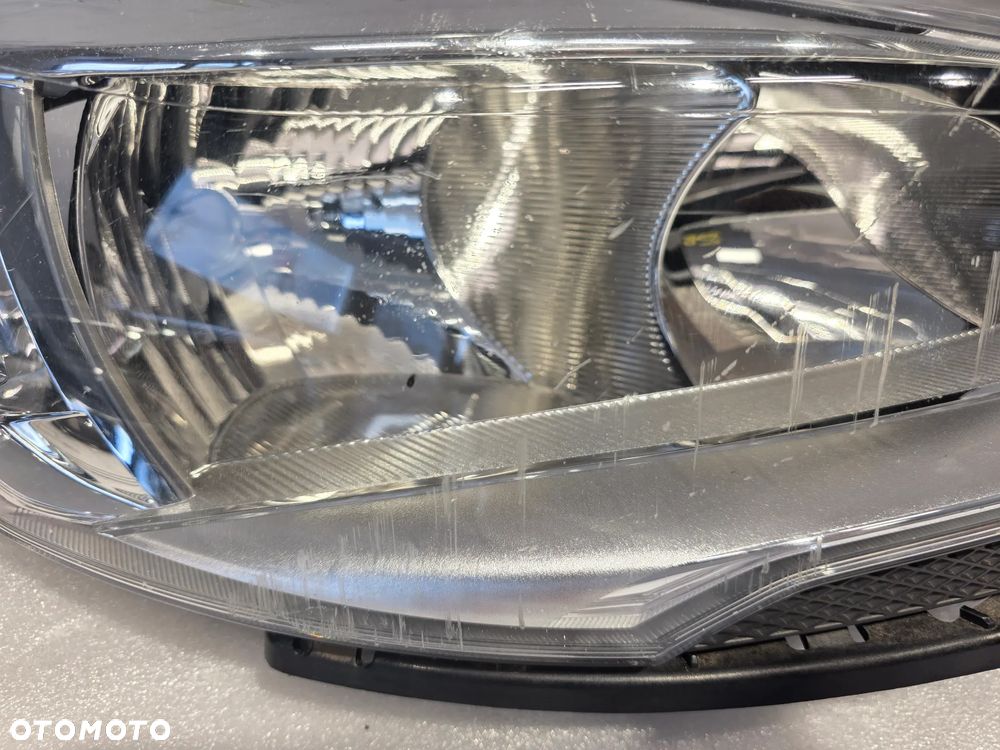 FORD KUGA MK2 II 12- PRAWA LAMPA PRZEDNIA PRZÓD ZWYKŁA , NR CV44-13W029-AE , NR AUKCJI LPP262 - 9