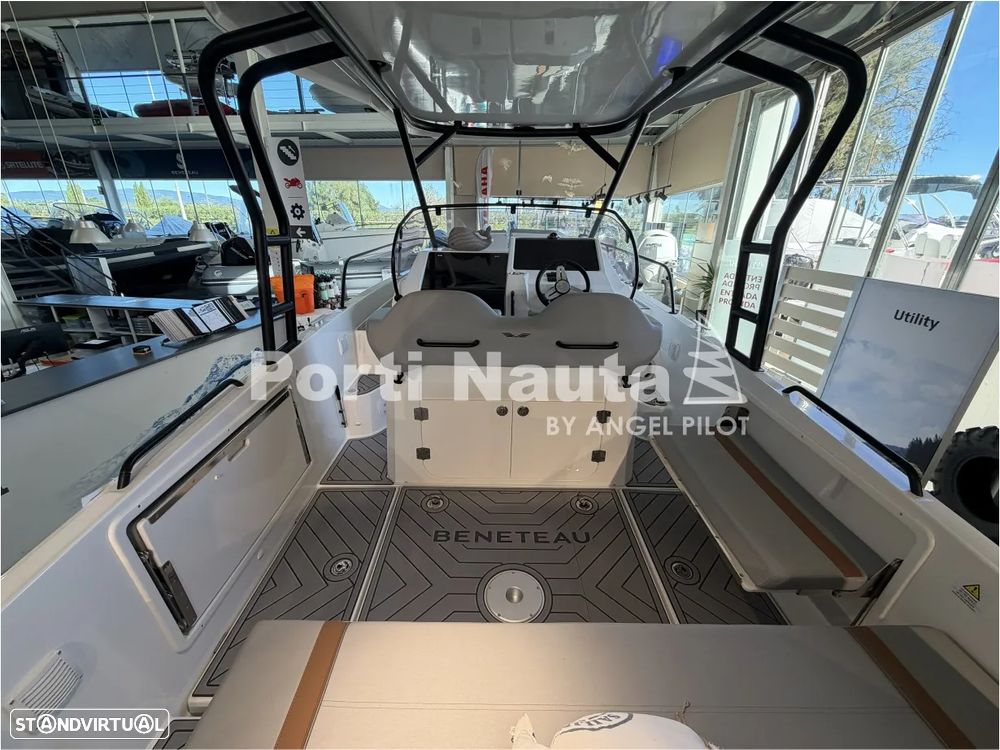 Beneteau Flyer 8 SUNdeck V2 - 6