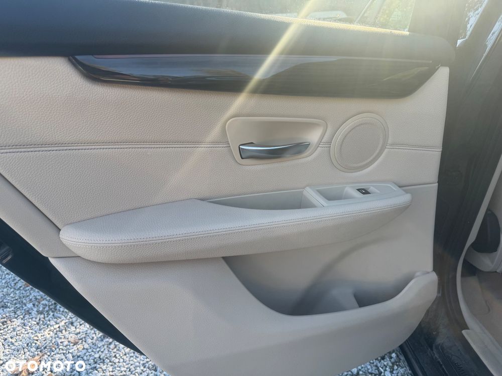 BMW Seria 2 218i Luxury Line - 14