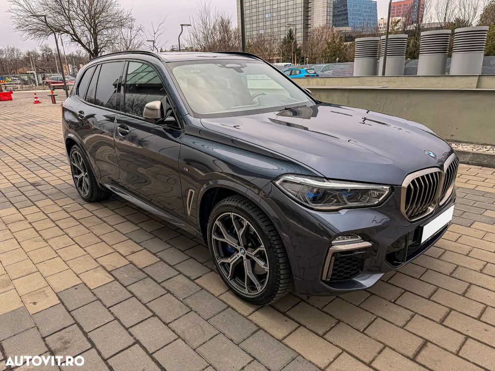 BMW X5 M M50i - 11